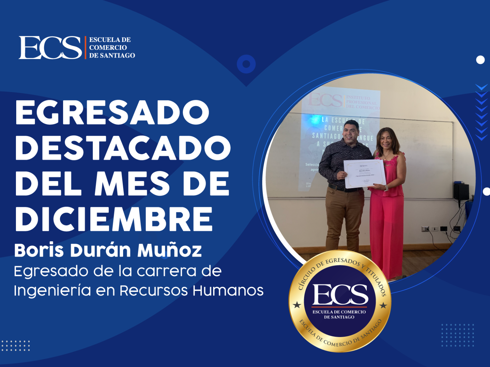 Banner anunciando el egresado destacado del mes de diciembre; se ve dos personas con certificado dentro de un círculo de foto.